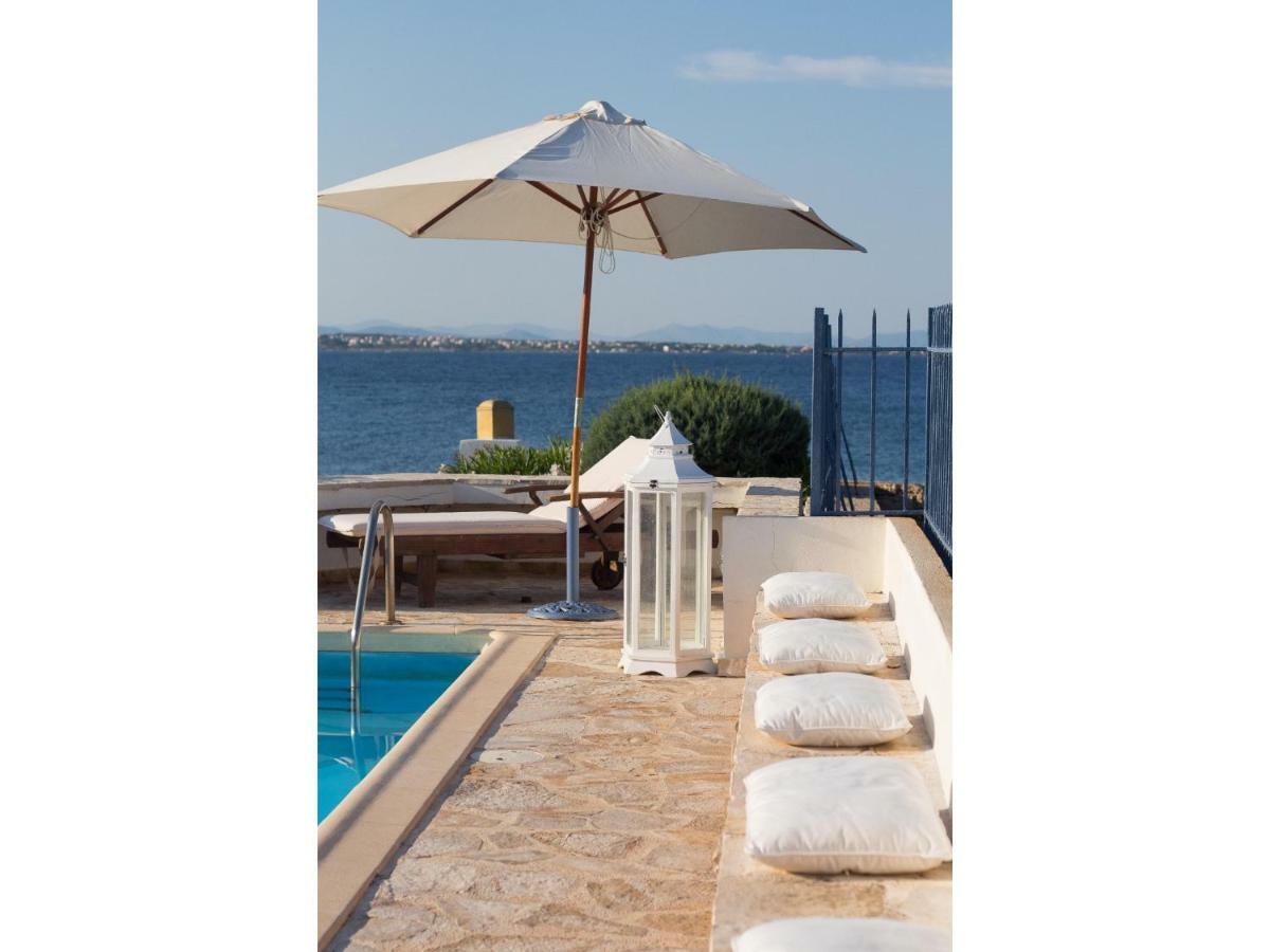 Villa Blue Island Артемида Екстериор снимка